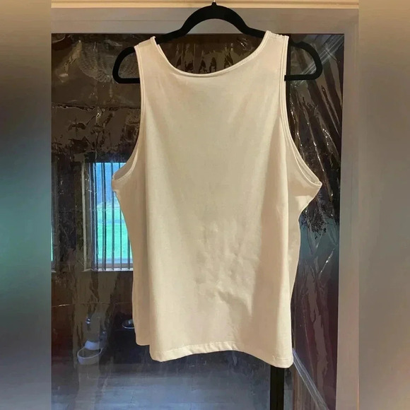 Unbranded, White Tank Top with black flowers, Sz XXL - Picture 2 of 3